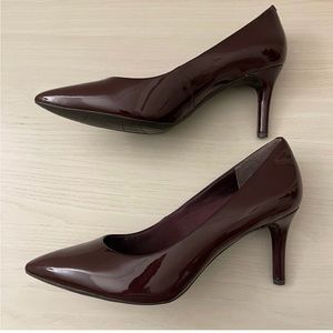 Women's Rockport Total Motion Windsor Wine Patent Heels - Size 10